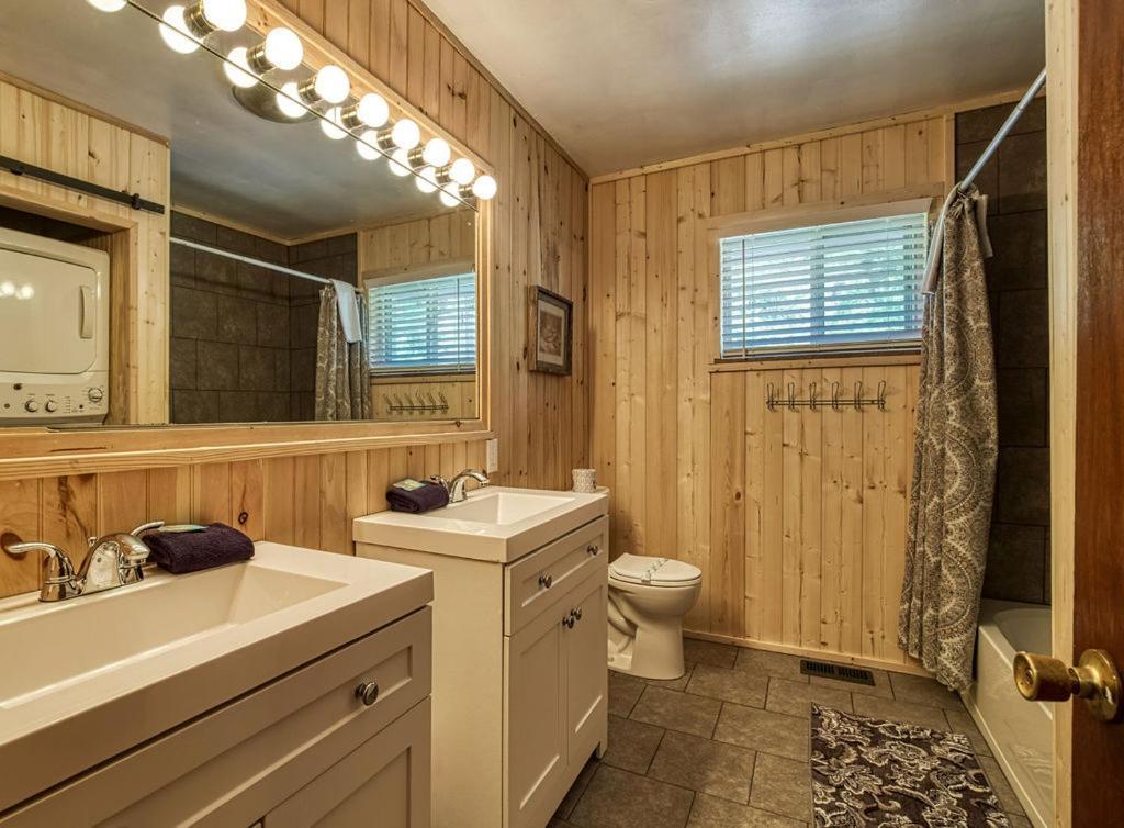 Black Bear Falls - With An In-Law Suite Gatlinburg Extérieur photo