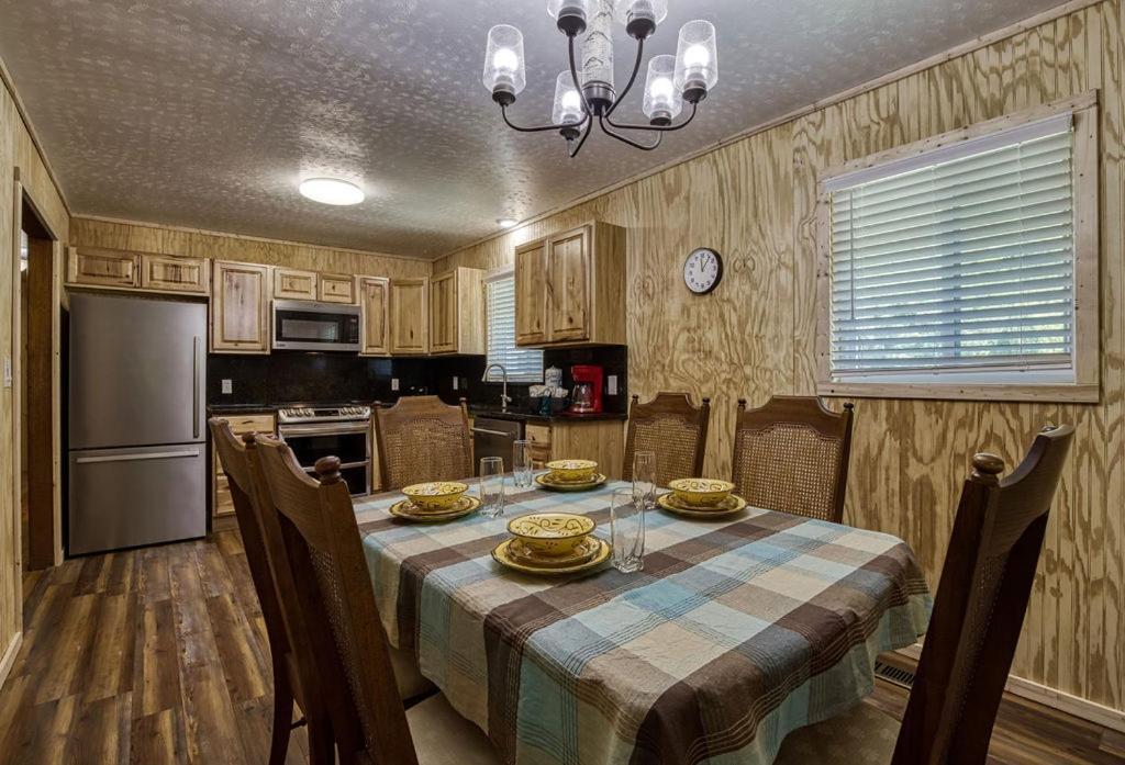 Black Bear Falls - With An In-Law Suite Gatlinburg Extérieur photo