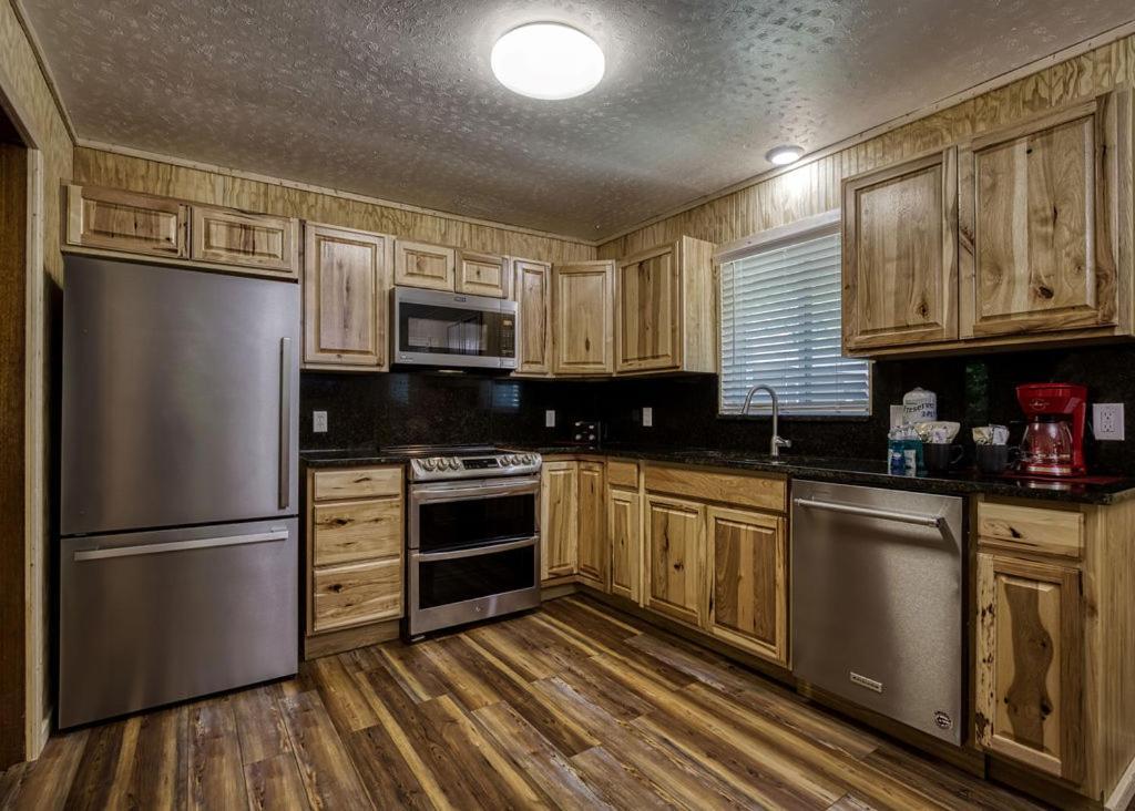 Black Bear Falls - With An In-Law Suite Gatlinburg Extérieur photo